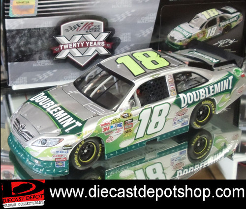 KYLE BUSCH 2011 PEDIGREE 1/24 ACTION