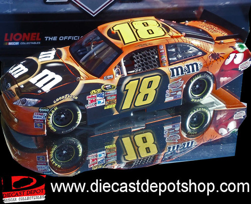 KYLE BUSCH 2011 M&M'S 1/24 ACTION