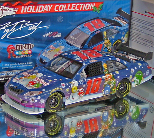 ミニカー KYLE BUSCH 2011 PEDIGREE 1/24 ACTION KYLE BUSCH 2011 PEDIGREE 1/24 ACTION