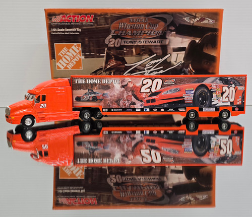 TONY STEWART 2003 HOME DEPOT SOUVENIR RIG TRANSPORTER/ HAULER 1/64 ACTION DIECAST