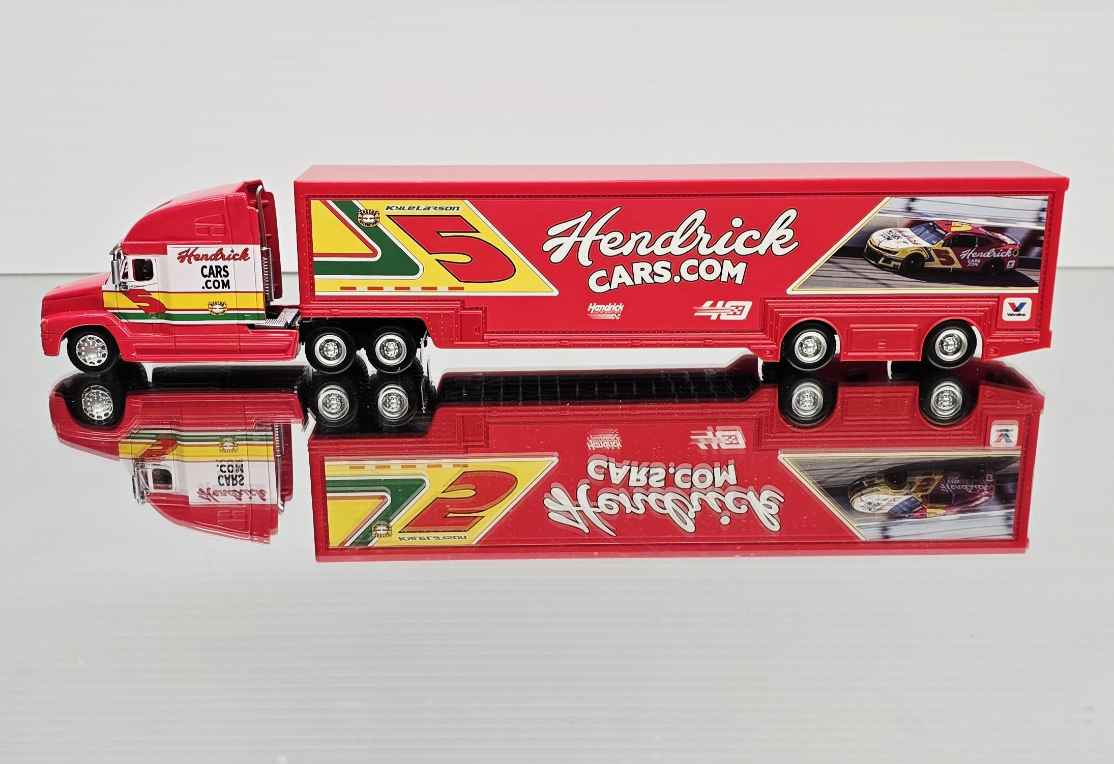 KYLE LARSON 2024 DARLINGTON RETRO HENDRICKCARS.COM TRANSPORTER 1