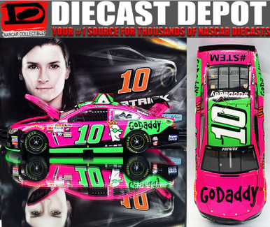 DANICA PATRICK 2015 GODADDY PAINT THE TRACK PINK 1/24 ACTION