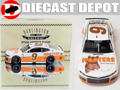 CHASE ELLIOTT 2021 HOOTERS DARLINGTON (ALAN KULWICKI THROWBACK