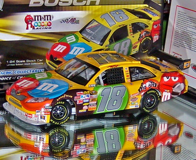 KYLE BUSCH 2008 M&M'S COT CAMRY 1/24 MOTORSPORTS AUTHENTICS