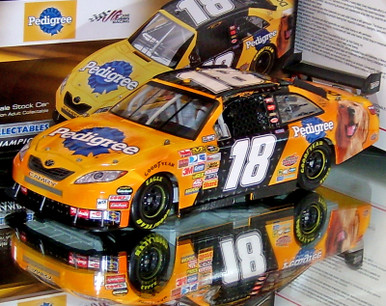 KYLE BUSCH 2008 PEDIGREE 1/24 ACTION
