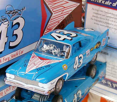 richard-petty-1960-plymouth-