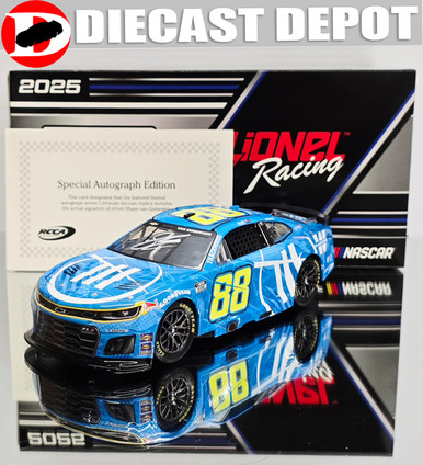 AUTOGRAPHED SHANE VAN GISBERGEN 2025 TRACKHOUSE 1/24 ACTION