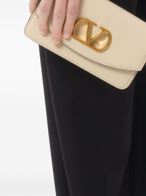 Valentino Garavani Bags.. White LP-WB0R71GCBREN-AI25