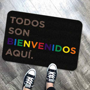 TAPETE DECORATIVO ELITEMAT LGBTTTIQ+ BIENVENIDOS BLACK DE 0.70X0.50 MTS TAPETE DECORATIVO ELITEMAT LGBTTTIQ+ BIENVENIDOS BLACK DE 0.70X0.50 MTS