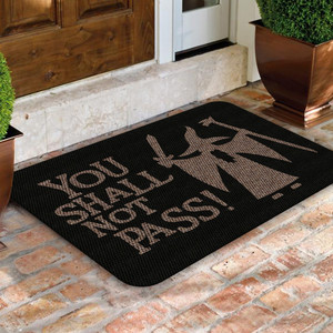 TAPETE DECORATIVO ELITEMAT DISEÑO YOU SHALL NOT PASS BLACK DE 0.70 X 0.50 MTS TAPETE DECORATIVO ELITEMAT DISEÑO YOU SHALL NOT PASS BLACK DE 0.70 X 0.50 MTS