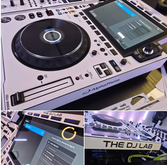 DJ LAB looking fresh af!