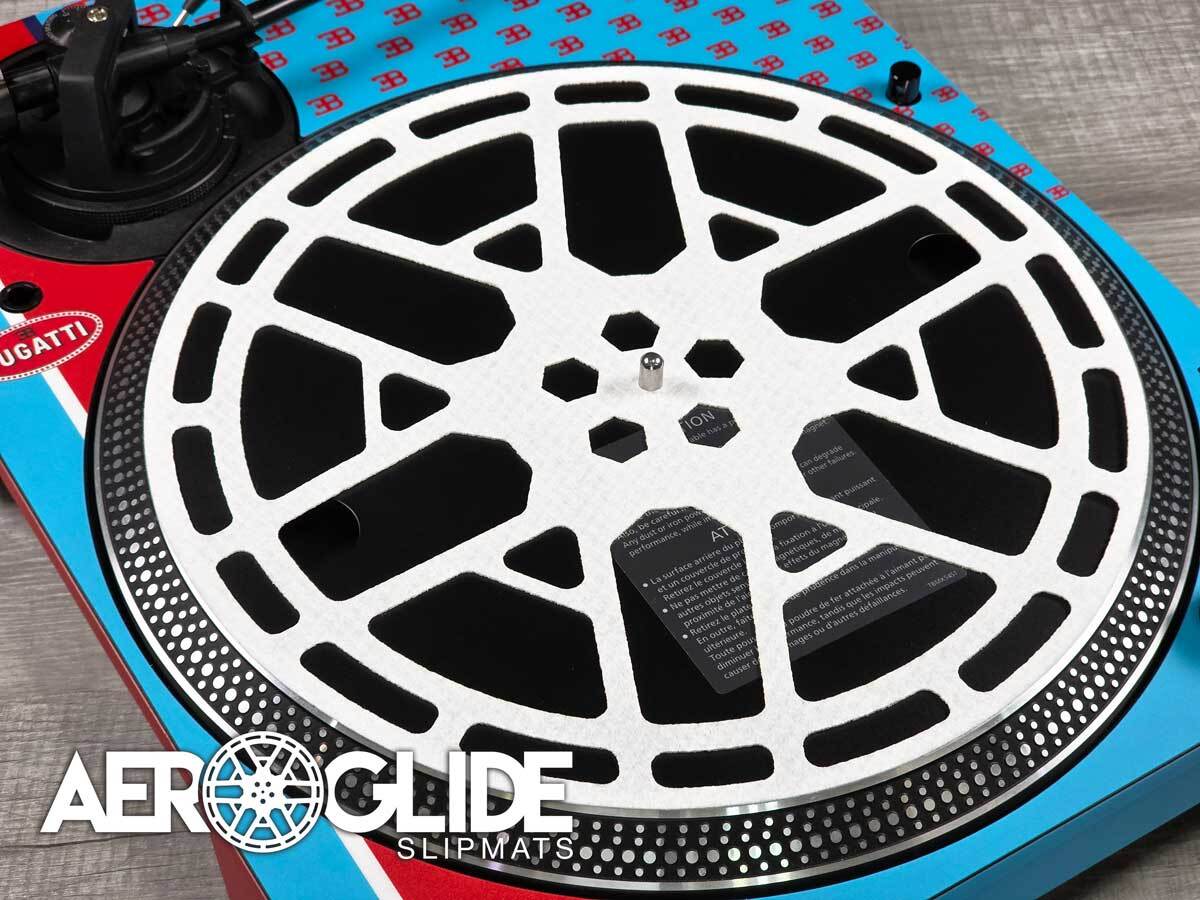 aeroglide-9oz-white-wheel1-slipmat-pic12inchskinz.jpg