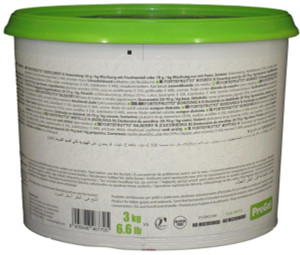 Side panel of PreGel Bilberry Fortefrutto gelato flavoring paste bucket, showing the ingredient list, nutrition information, and usage notes.