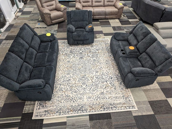 Living Room Set - Draycoll 3 pc Reclining Sofa, Reclining Loveseat and Recliner