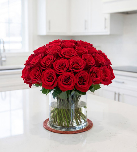 50 Roses Short Cylinder