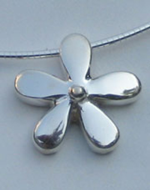 Silver Daisy Pendant