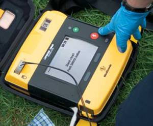 Physio-Control LIFEPAK 1000 - (graphical display) AED