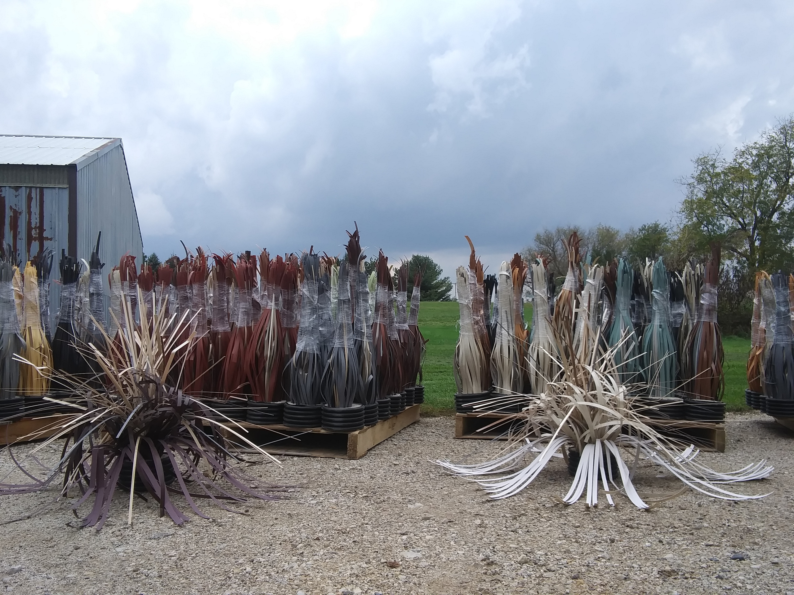 Fishiding artificial fish habitat structures