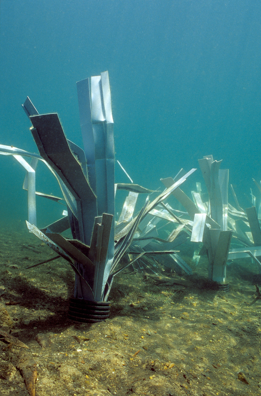 Fishiding reclaimed PVC freshwater artificial fish habitat standing upright underwater