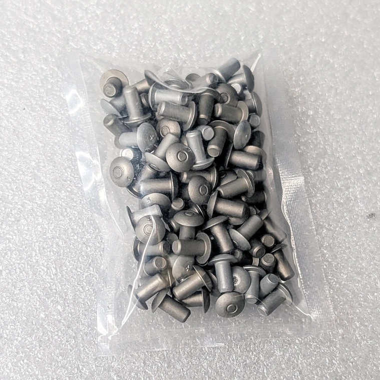 1/8 in. x 1/4 in. Long Solid Smash Rivet, Aluminum (Pack of 100) (QM-600001-250-DISC)