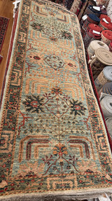 2'8 x 7'8 short light color runner