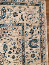 Traditional Light color Rug 8'4 x 9'11 