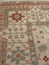 Light color background Rug 7'11 x 9'10