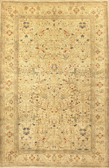 Traditional Light color background rug 6' X 9'4 