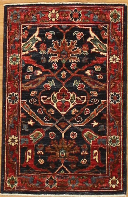 Traditional small area carpet 1'9 x 2'9 