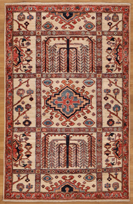 Light Backgound Hand-Knotted small rug 3'1"x5'.