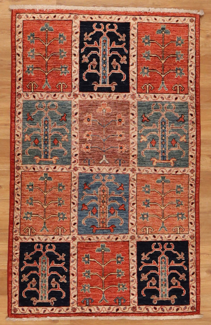 Bakhtiari design Hand-Knotted Small rug 3'x4'10".