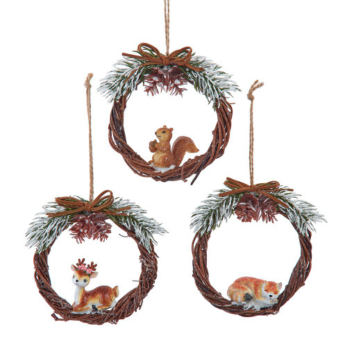 Wreath With Animal Ornaments, 3 Assorted