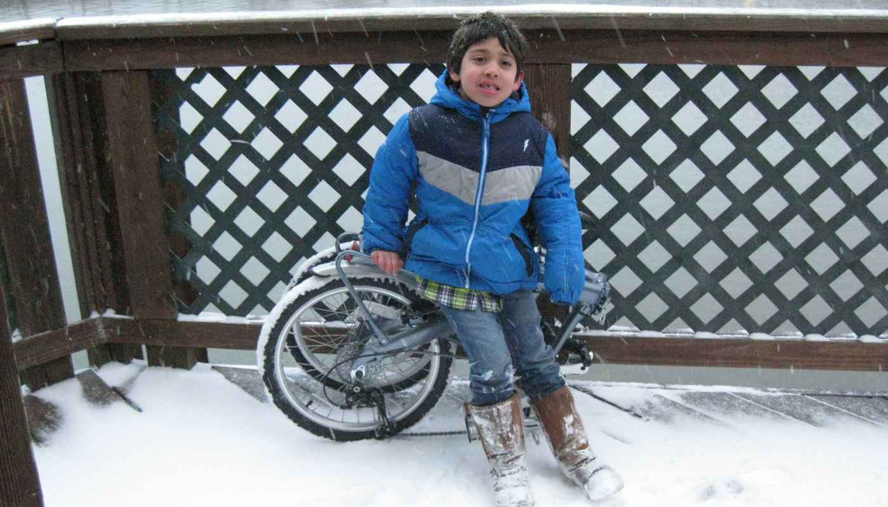 9S folding bike in the snow