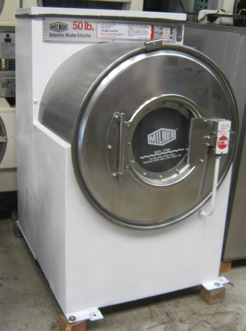 Milnor 50lb Front Load Washer
