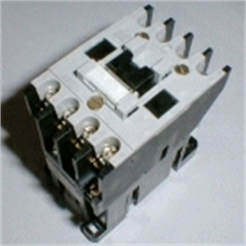 >>  CONTACTOR,120V COIL,50-60HZ,24 AMP 330148