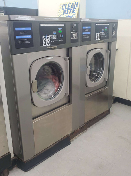 Continental front load washing machine Coin operated , MODEL: EH040C11321111, Serial no: 1470861E08