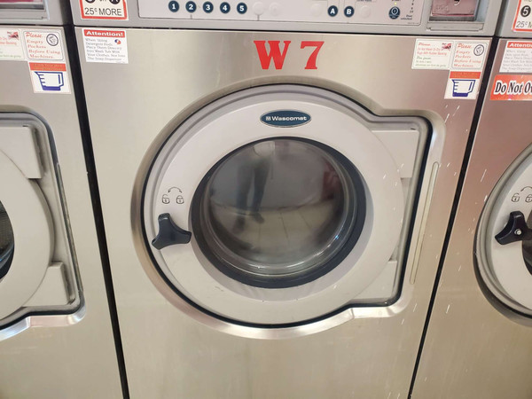  Wascomat Coin Operated Front Load Washing Machine, Emerald Series-Super Senior Model: E640 Washer code: W7