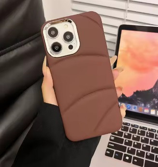 IP 15 Pro Max Quilted Leather Case Brown