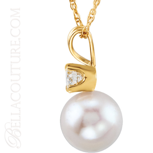 (NEW) BELLA COUTURE 14k Yellow Gold Akoya Cultured Pearl Diamond Pendant & Necklace with 18" Chain