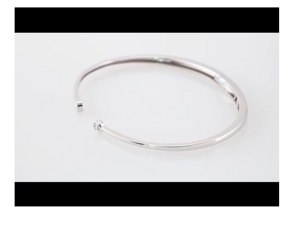(NEW) BELLA COUTURE CORINA Gorgeous Diamond Fancy Hinged 14K White Gold Cuff Bracelet (1/6 CT. TW.)