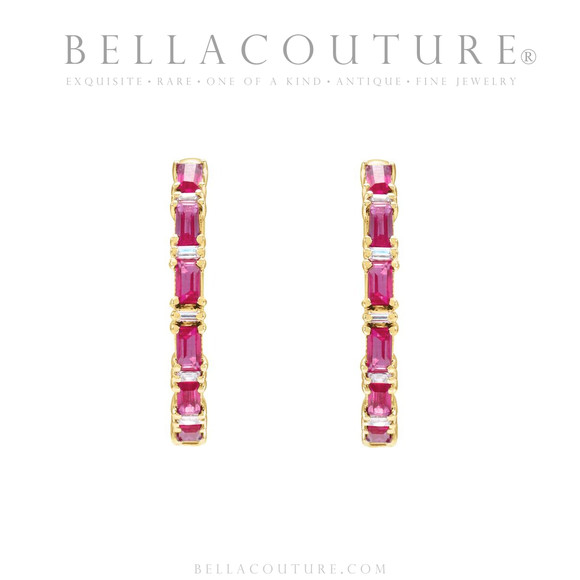 (NEW) BELLA COUTURE® DE' CHANEL NATURAL DIAMOND 1 & 1/4 CT RUBY BAGUETTE 14K YELLOW GOLD POST HOOP HUGGIE EARRINGS (22MM)