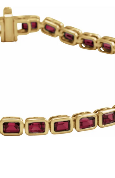 (NEW) BELLA COUTURE® ASHLEY 5CT GARNET BAGUETTE 14K YELLOW GOLD LINE TENNIS BRACELET (7")