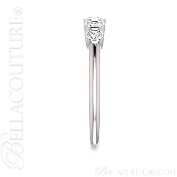 (NEW) BELLA COUTURE CORINA II Fine Graduated Five Diamond Bezel Set 14K White Gold Ring Band (1/4 CT. TW.)