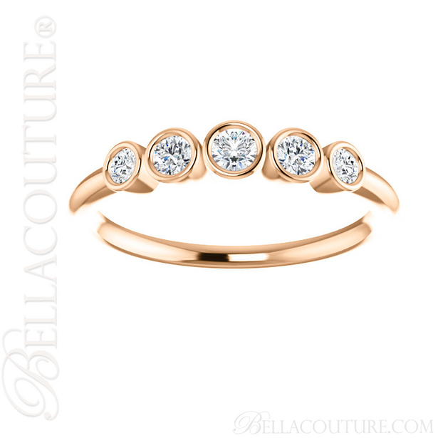 (NEW) BELLA COUTURE CORINA II Fine Graduated Five Diamond Bezel Set 14K Rose Gold Ring Band (1/4 CT. TW.)