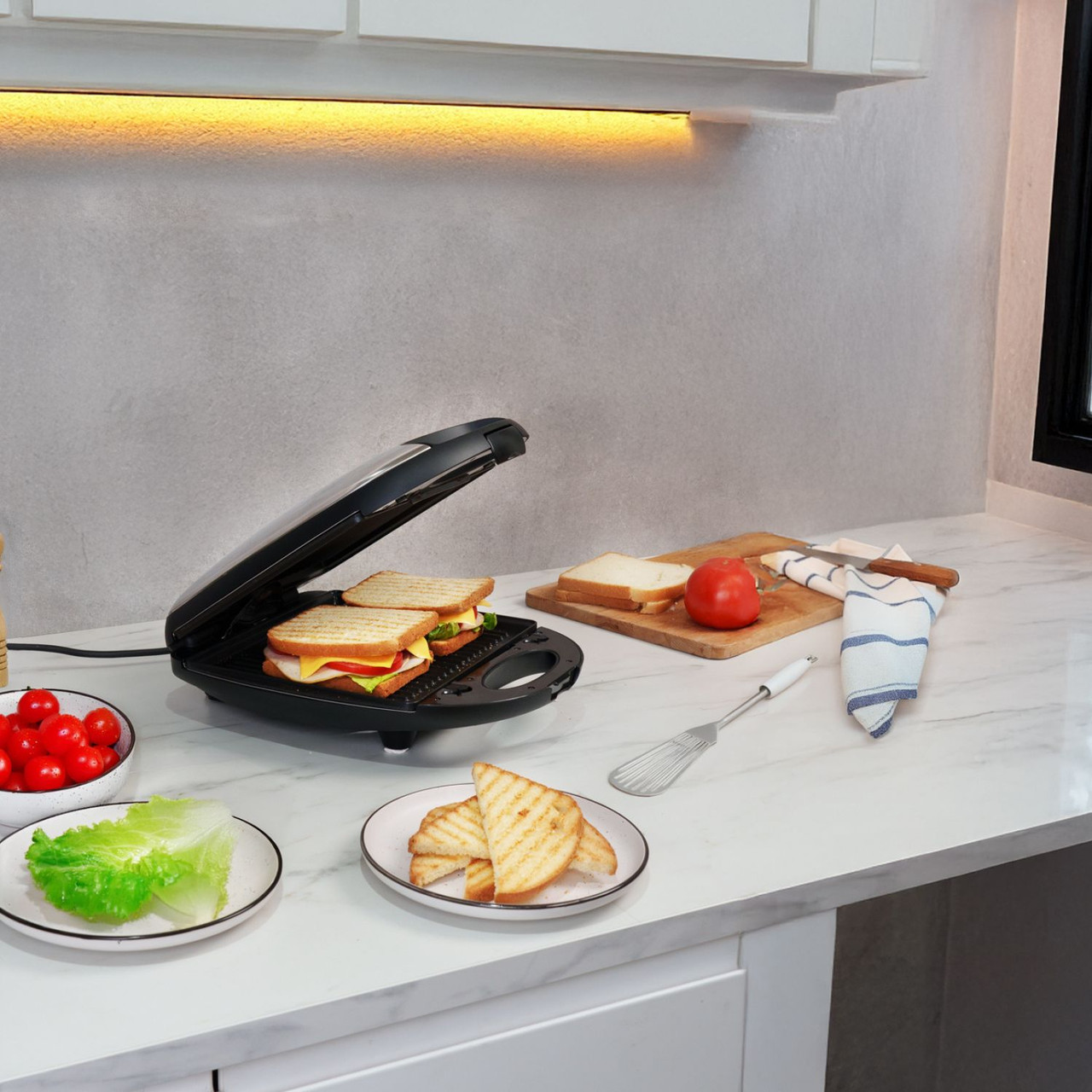 Arshia Sandwich Maker Black