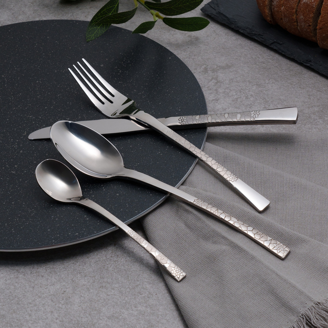 Arshia 86-piece Silver Cutlery Sets with Wooden Case