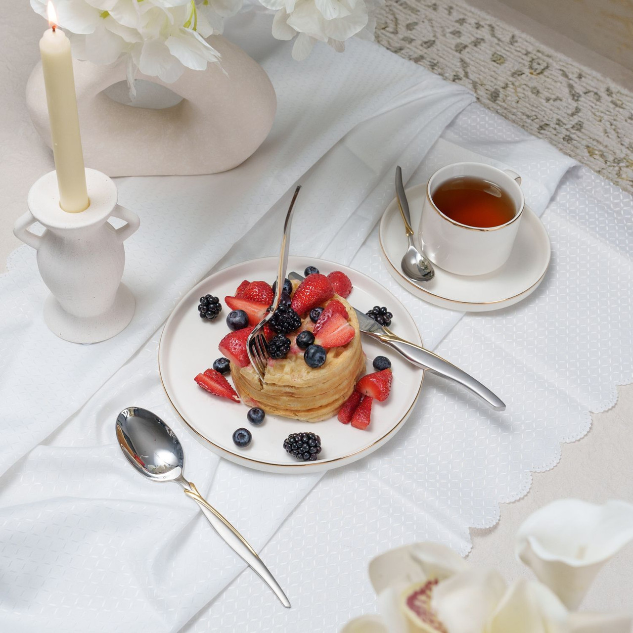 Arshia Cutlery Set With Stand 38Pcs Gold & Silver TM145GS