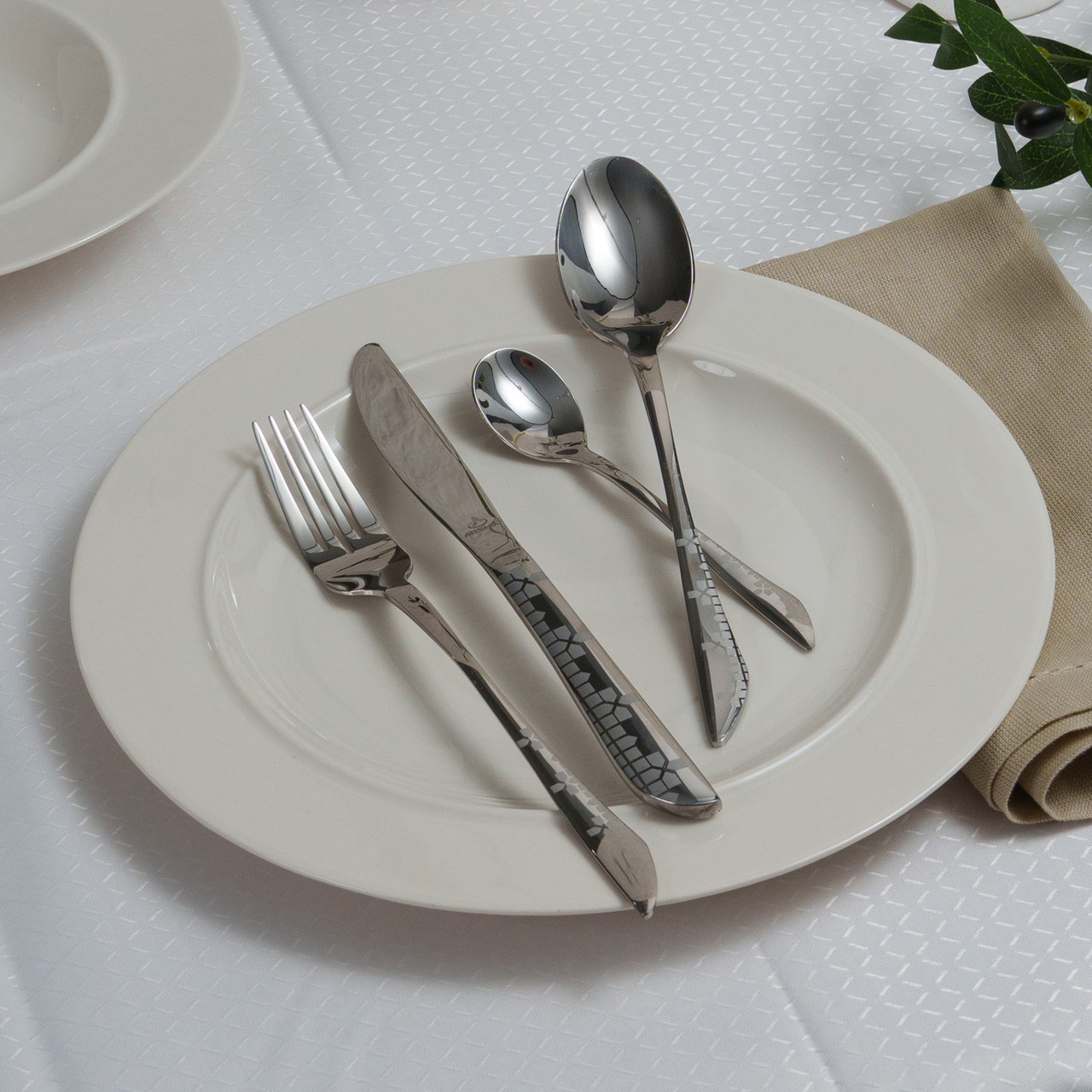 Arshia 26-piece Silver  Cutlery Set with Stand