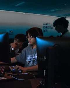 AUT E-Sport Hoodies
