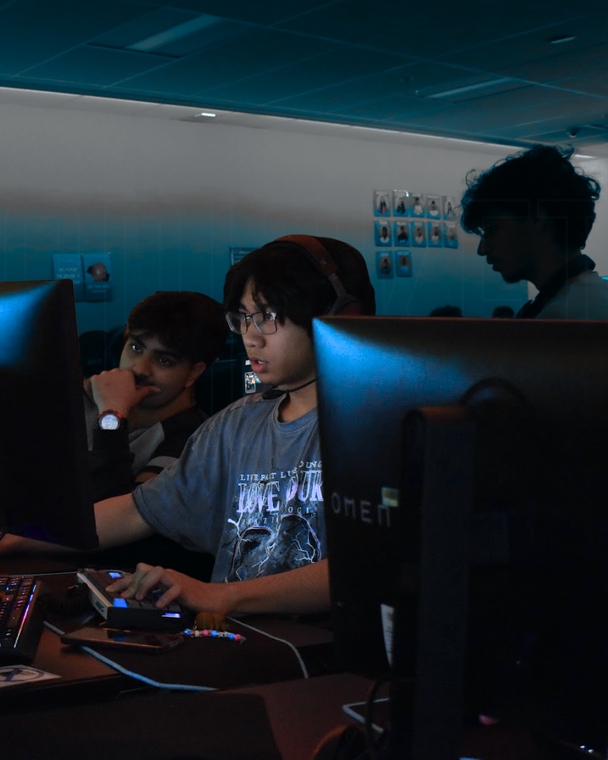 AUT E-Sport Hoodies